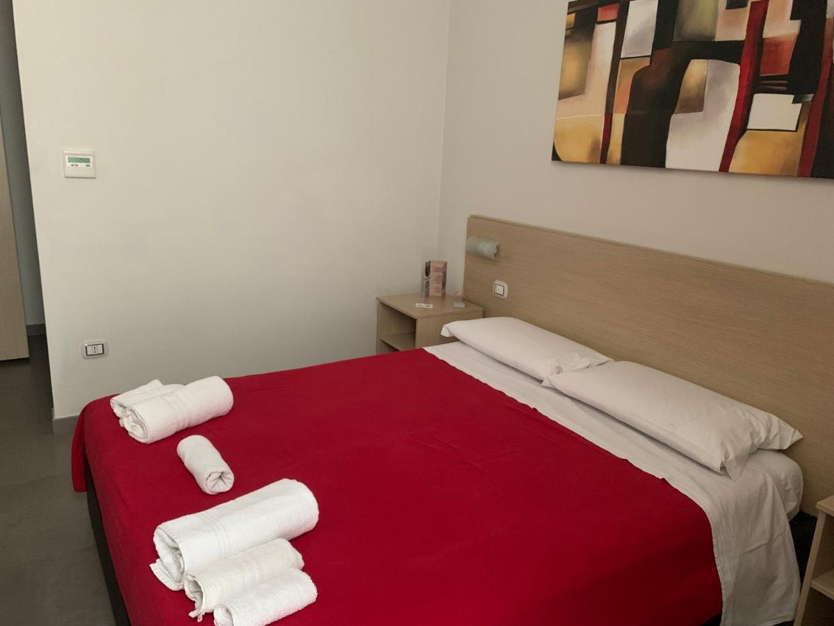 Palazzo 41 Rental Rooms San Pietro Vernotico Ngoại thất bức ảnh
