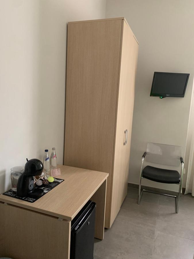 Palazzo 41 Rental Rooms San Pietro Vernotico Ngoại thất bức ảnh