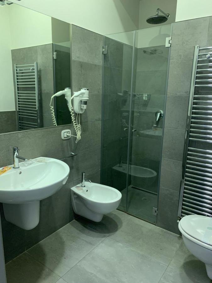 Palazzo 41 Rental Rooms San Pietro Vernotico Ngoại thất bức ảnh