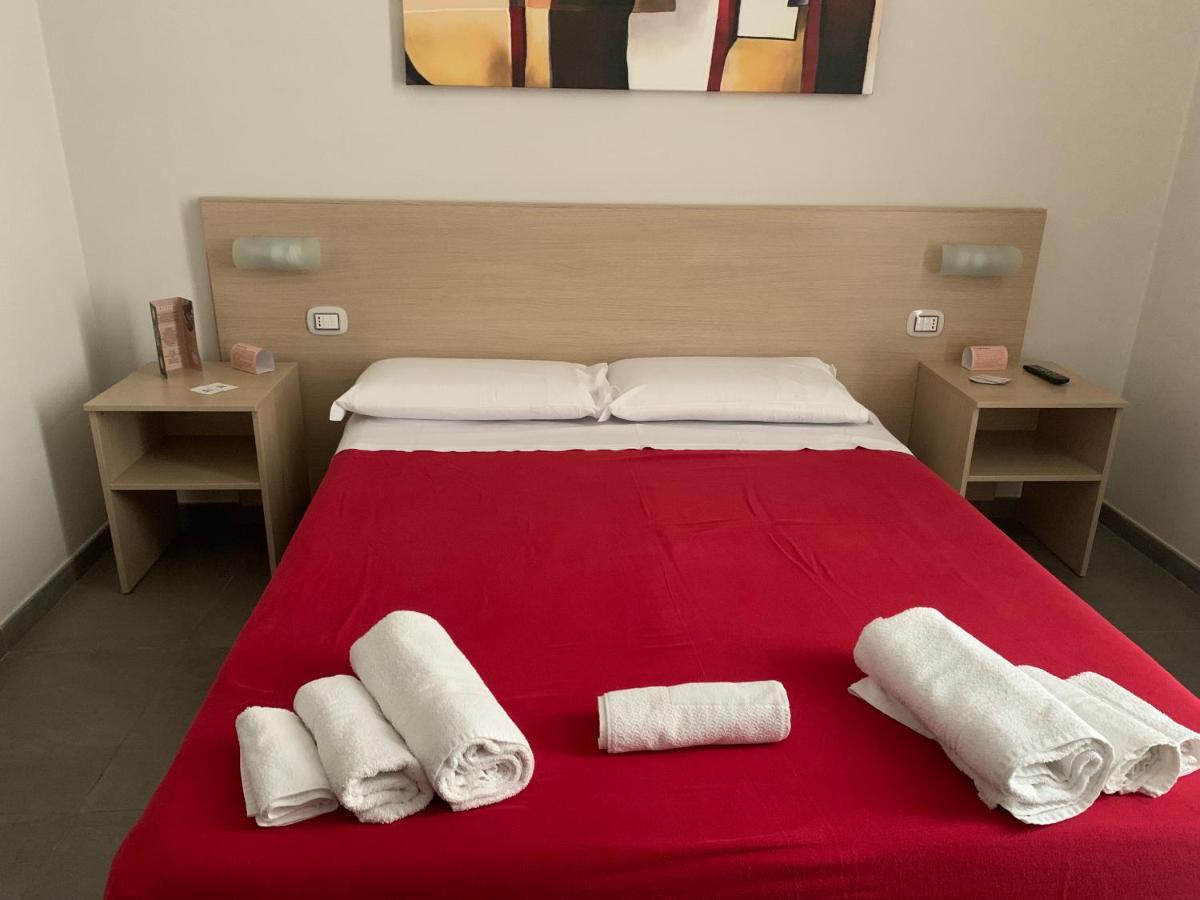 Palazzo 41 Rental Rooms San Pietro Vernotico Ngoại thất bức ảnh